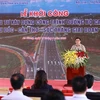 Thủ tướng Phạm Minh Chính phát lệnh khởi công Dự án tuyến đường bộ cao tốc Sóc Trăng-Cần Thơ-Châu Đốc giai đoạn 1. (Ảnh: Dương Giang/TTXVN)