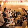 Hoạt động gặp gỡ, trao đổi tìm hiểu về các sản phẩm và dịch vụ du lịch dành riêng cho thị trường khách du lịch Campuchia. (Ảnh: Huỳnh Thảo/TTXVN)
