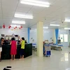 Các bệnh nhân nghi ngộ độc thực phẩm được điều trị tại Bệnh viện 199. (Ảnh: TTXVN phát)