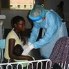 Bệnh nhân nhiễm virus Marburg được điều trị tại bệnh viện ở tỉnh Uige, Angola. (Nguồn: AFP/TTXVN)