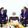 Phó Thủ tướng Lê Minh Khái tiếp nguyên Chủ tịch Quốc hội Hàn Quốc Park Byeong-Seug. (Ảnh: An Đăng/TTXVN)