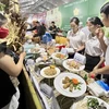 Giới thiệu món ăn tại Lễ hội Văn hóa-Ẩm thực Việt Nam. (Ảnh minh họa. Nguồn: TTXVN)