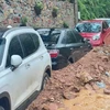 Nguyên nhân khiến hàng chục ôtô bị đất đá tràn lấp, mắc kẹt ở Sóc Sơn
