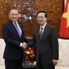 Chủ tịch nước Võ Văn Thưởng tiếp Đại sứ Cộng hòa Kazakhstan Yerlan Baizhanov. (Ảnh: Thống Nhất/TTXVN)