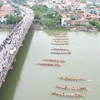 Lễ hội đua thuyền truyền thống mừng Tết Độc Lập trên dòng sông Kiến Giang. (Nguồn: TTXVN)