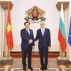 Chủ tịch Quốc hội Vương Đình Huệ hội kiến Thủ tướng Bulgaria Nikolai Denkov. (Ảnh: Doãn Tấn/TTXVN)