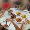 Hình ảnh bữa cơm được lan truyền trên mạng xã hội. (Nguồn: Tiền Phong)