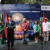 Đại sứ Việt Nam tại Mexico Nguyễn Hoành Năm phát biểu khai mạc triển lãm. (Ảnh: Phi Hùng/TTXVN)