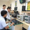 Phòng Thí nghiệm Vi mạch và Hệ thống Cao tần có hệ thống thiết bị hiện đại và đồng bộ, đáp ứng yêu cầu nghiên cứu thực hiện thiết kế các vi mạch tần số cao. (Ảnh: Thu Hoài/TTXVN)