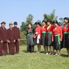 Các thành viên Câu lạc bộ hát Soọng Cô xã Bình Dân, huyện Vân Đồn, tỉnh Quảng Ninh tập hát. (Nguồn: Báo Quảng Ninh)