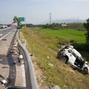Tai nạn giao thông nghiêm trọng trên Cao tốc Cam Lộ-La Sơn ngày 18/2. (Ảnh: TTXVN phát)