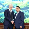 Thủ tướng Phạm Minh Chính tiếp Giám đốc điều hành Tập đoàn Apple Tim Cook. (Ảnh: Dương Giang/TTXVN)