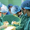 Các bác sỹ Bệnh viện Phụ sản Trung ương và Bệnh viện Tim Hà Nội phối hợp phẫu thuật cho thai phụ mắc bệnh lý tim bẩm sinh. (Ảnh do bệnh viên cung cấp)