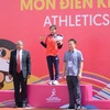 Vận động viên Việt Nam Hoàng Thị Ngọc Anh đoạt Huy chương Vàng nội dung chạy 3.000m. (Ảnh: Văn Dũng/TTXVN)