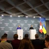 Tổng thống Thụy Sĩ Viola Amherd và Tổng thống Ukraine Volodymyr Zelensky tham dự họp báo về Hội nghị thượng đỉnh về hòa bình cho Ukraine. (Ảnh: Anh Hiển/TTXVN)