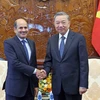 Chủ tịch nước Tô Lâm tiếp Đại sứ Cộng hòa Ấn Độ tại Việt Nam Sandeep Arya. (Ảnh: Nhan Sáng/TTXVN)