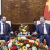 Chủ tịch nước Tô Lâm tiếp Đại sứ Vương quốc Liên hiệp Anh và Bắc Ireland tại Việt Nam lain Frew. (Ảnh: Nhan Sáng/TTXVN)