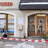 Cảnh sát Thụy Sĩ điều tra tại hiện trường một vụ phá máy ATM. (Nguồn: Swissinfo)