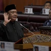 Thượng nghị sỹ Awang Bemee Awang Ali Basah tuyên thệ nhậm chức Chủ tịch Thượng viện Malaysia. (Ảnh: TTXVN phát)