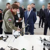 Tổng thống Putin thăm cơ sở sản xuất drone FPV ngày 19/9. (Ảnh: Reuters)