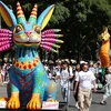 Alebrijes là những sinh vật có kích thước khổng lồ trong trí tưởng tượng dân gian của Mexico. (Ảnh: Phi Hùng/TTXVN)