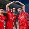 Tiền vệ Nguyễn Hoàng Đức (thứ hai từ trái sang) ghi bàn giúp Viettel giành vé vào vòng tứ kết Cúp Quốc gia 2023. (Ảnh: Hoài Nam/Vietnam+)