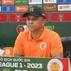 Huấn luyện viên Flavio thất vọng khi Công an Hà Nội để thua 0-2 trước Hải Phòng. (Ảnh: Việt Anh/Vietnam+)
