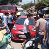 Hà Nội: Hàng chục người vây bắt nhóm trộm thẻ điện thoại 