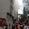 Hà Nội: Xảy ra cháy lớn tại quán karaoke trên đường Lê Đức Thọ