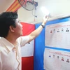 Kiểm tra các khâu cho ngày bầu cử tại quận Tây Hồ (Ảnh: Minh Sơn/Vietnam+) 