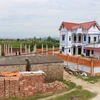 Một ngôi nhà xây dựng không phép tại xã Việt Long, huyện Sóc Sơn, Hà Nội. (Ảnh: H.V/Vietnam+) 
