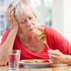 Người cao tuổi rất dễ mắc phải tình trạng chán ăn