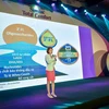 TS Yen Ling Low- Giám đốc bộ phận Nghiên cứu và Phát triển Abbott Nutrition trình bày về vai trò HMO đem lại cho hệ miễn dịch của bé 