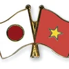 (Nguồn: crossed-flag-pins.com)