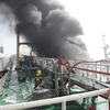 Tàu Indonesia chở 200.000 lít dầu bốc cháy ở Malaysia