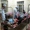 Hơn 70 công nhân ở Ninh Bình nhập viện vì món thịt gà rang