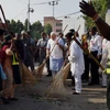 Thủ tướng Narendra Modi phát động chiến dịch “Làm sạch Ấn Độ”