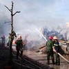 Bến Tre: Cháy kho chứa, hơn 1.000 tấn vải thun bị thiêu rụi