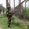 Binh sỹ Ấn Độ gác dọc biên giới với Pakistan. (Nguồn: telegraph.co.uk)