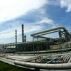 Một góc Nhà máy lọc dầu Dung Quất. (Ảnh: Huy Hùng/TTXVN)