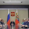 Tổng thống Nga Vladimir Putin (giữa) chủ trì cuộc họp Hội đồng an ninh ở Moskva ngày 29/9. (Nguồn: Reuters/TTXVN)