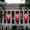 Sinh viên trong khuôn viên trường Đại học Harvard. (Nguồn: socialiststudies.ca)