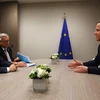 Chủ tịch Hội đồng châu Âu Donald Tusk, Chủ tịch Ủy ban châu Âu Jean-Claude Juncker và Thủ tướng Anh David Cameron (phải) tại cuộc gặp ở Brussels. (Nguồn: AFP/TTXVN)