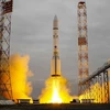 Tên lửa đẩy Proton-M mang theo hai robot lên Sao Hỏa được phóng đi từ sân bay vũ trụ Baikonur. (Nguồn: Reuters)