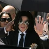 Michael Jackson sau phiên tòa năm 2005. (Nguồn: Getty images)
