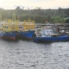 Tàu đánh bắt xa bờ của ngư dân tại cảng Cửa Việt, Quảng Trị. (Ảnh: Hồ Cầu/TTXVN)