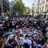  Tưởng niệm các nạn nhân vụ tấn công khủng bố tại Barcelona, Tây Ban Nha ngày 18/8. (Nguồn: EPA/TTXVN)