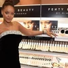 Tăng cân thả phanh, ca sỹ Rihanna vẫn tự tin tỏa sáng