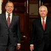 Ngoại trưởng Nga Sergei Lavrov và người đồng cấp Mỹ Rex Tillerson trong một cuộc gặp hồi tháng Năm. (Nguồn: Reuters)