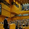Thủ tướng Tây Ban Nha Mariano Rajoy (trái) phát biểu tại phiên họp của Thượng viện ở Madrid ngày 27/10. (Nguồn: AFP/TTXVN)